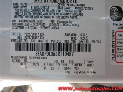 2011 Ford Fusion Hybrid   - Photo 30 - North Platte, NE 69101