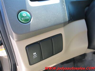 2012 Honda Civic EX-L w/Navi EX-L, HEATED LEATHER, SUNROOF, XM RADIO - Photo 9 - North Platte, NE 69101