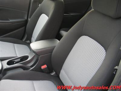 2023 Hyundai KONA SE SE, AWD, XM Radio, Bluetooth, 33MPG - Photo 5 - North Platte, NE 69101