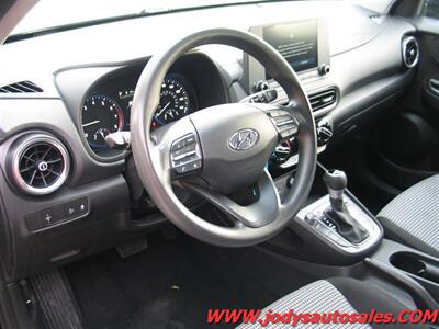 2023 Hyundai KONA SE SE, AWD, XM Radio, Bluetooth, 33MPG - Photo 2 - North Platte, NE 69101