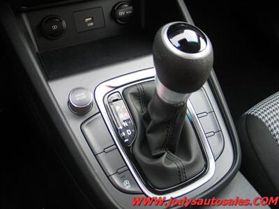 2023 Hyundai KONA SE SE, AWD, XM Radio, Bluetooth, 33MPG - Photo 20 - North Platte, NE 69101