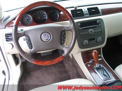 2008 Buick Lucerne CXL  CXL, HEATED & COOL LEATHER SEATS, 3800 V6 - Photo 6 - North Platte, NE 69101