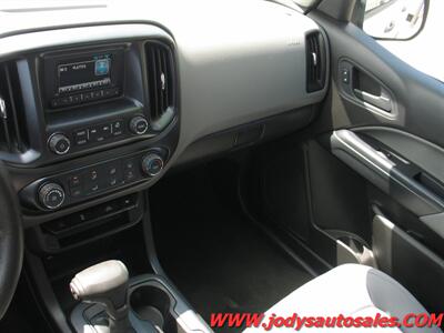 2016 Chevrolet Colorado 4DR., 4X4, CREW CAB, LOW 30,000 MILES - Photo 21 - North Platte, NE 69101