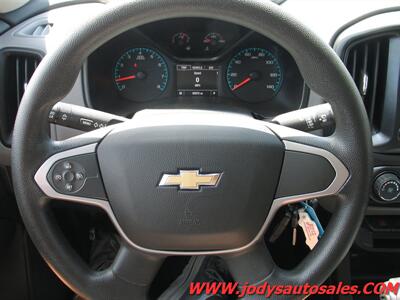 2016 Chevrolet Colorado 4DR., 4X4, CREW CAB, LOW 30,000 MILES - Photo 14 - North Platte, NE 69101