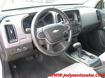 2016 Chevrolet Colorado 4DR., 4X4, CREW CAB, LOW 30,000 MILES - Photo 2 - North Platte, NE 69101