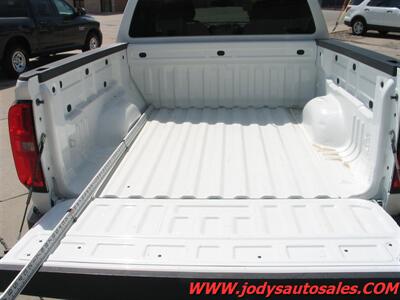 2016 Chevrolet Colorado 4DR., 4X4, CREW CAB, LOW 30,000 MILES - Photo 28 - North Platte, NE 69101