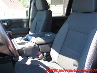 2022 Chevrolet Silverado 2500 LT, Z71  LT,4WD, CREW CAB, 6.6L V8, LOW 55,000 MILES - Photo 5 - North Platte, NE 69101