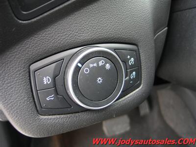 2017 Ford Escape SE SE, AWD, EcoBoost 1.5L Turbo I4 - Photo 8 - North Platte, NE 69101