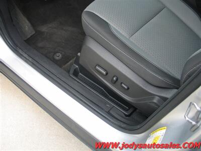 2017 Ford Escape SE SE, AWD, EcoBoost 1.5L Turbo I4 - Photo 4 - North Platte, NE 69101