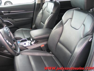 2025 Kia Telluride S  HEATED, SEATS, 3RD ROW SEATING, SUNROOF - Photo 5 - North Platte, NE 69101