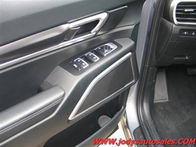 2025 Kia Telluride S  HEATED, SEATS, 3RD ROW SEATING, SUNROOF - Photo 3 - North Platte, NE 69101