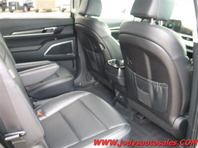 2025 Kia Telluride S  HEATED, SEATS, 3RD ROW SEATING, SUNROOF - Photo 31 - North Platte, NE 69101