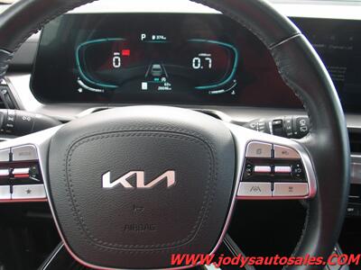 2025 Kia Telluride S  HEATED, SEATS, 3RD ROW SEATING, SUNROOF - Photo 16 - North Platte, NE 69101
