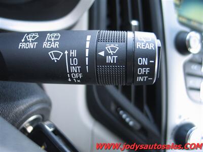 2017 Chevrolet Equinox LS  LS, AWD, LOW LOW 40,000 MILES - Photo 9 - North Platte, NE 69101