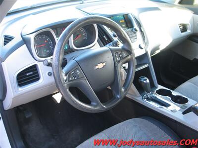 2017 Chevrolet Equinox LS, AWD, LOW LOW 40,000 MILES  LS, AWD, LOW LOW 40,000 MILES - Photo 2 - North Platte, NE 69101