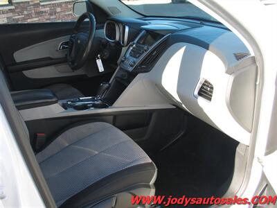 2017 Chevrolet Equinox LS, AWD, LOW LOW 40,000 MILES  LS, AWD, LOW LOW 40,000 MILES - Photo 19 - North Platte, NE 69101