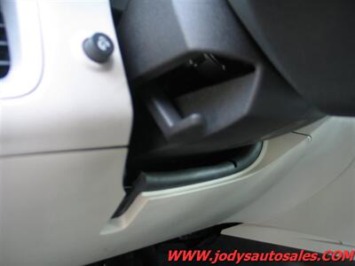 2017 Chevrolet Equinox LS  LS, AWD, LOW LOW 40,000 MILES - Photo 7 - North Platte, NE 69101