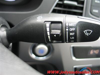 2016 Hyundai SONATA Hybrid SE  SE, HYBRID, LOW, LOW 49,000 MILES - Photo 9 - North Platte, NE 69101