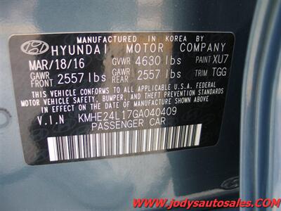 2016 Hyundai SONATA Hybrid SE  SE, HYBRID, LOW, LOW 49,000 MILES - Photo 33 - North Platte, NE 69101