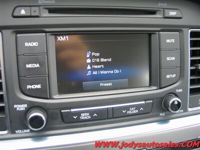 2016 Hyundai SONATA Hybrid SE  SE, HYBRID, LOW, LOW 49,000 MILES - Photo 13 - North Platte, NE 69101