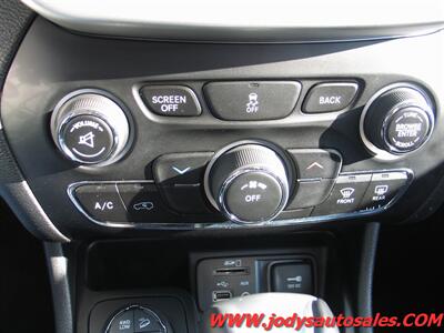 2015 Jeep Cherokee Trailhawk  Trailhawk, 4WD, LEATHER, 71,000 MILES - Photo 21 - North Platte, NE 69101