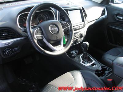 2015 Jeep Cherokee Trailhawk  Trailhawk, 4WD, LEATHER, 71,000 MILES - Photo 2 - North Platte, NE 69101