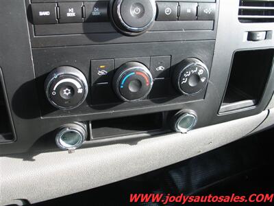 2012 GMC Sierra 3500 FLAT BED 8'  3500, W/T, 4X4, Flat Bed 8', LOW LOW 50,000 MILES - Photo 13 - North Platte, NE 69101