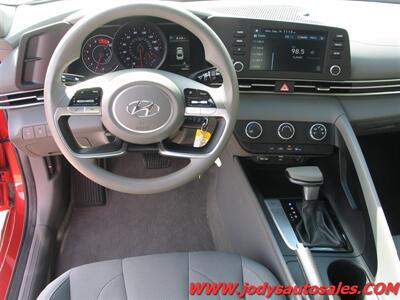 2021 Hyundai ELANTRA SE SE FWD, 41 MPG - Photo 4 - North Platte, NE 69101