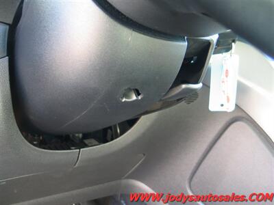 2017 Ford C-MAX Hybrid SE  SE, GAS/HYBRID, 40 MPG, LOW, LOW 42,000 MILES - Photo 9 - North Platte, NE 69101