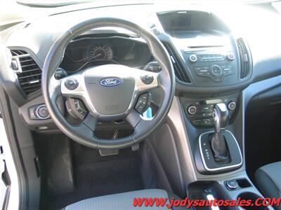 2017 Ford C-MAX Hybrid SE  SE, GAS/HYBRID, 40 MPG, LOW, LOW 42,000 MILES - Photo 6 - North Platte, NE 69101