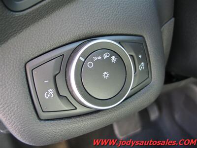 2017 Ford C-MAX Hybrid SE  SE, GAS/HYBRID, 40 MPG, LOW, LOW 42,000 MILES - Photo 8 - North Platte, NE 69101