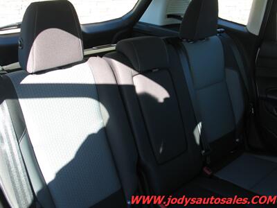 2017 Ford C-MAX Hybrid SE  SE, GAS/HYBRID, 40 MPG, LOW, LOW 42,000 MILES - Photo 27 - North Platte, NE 69101