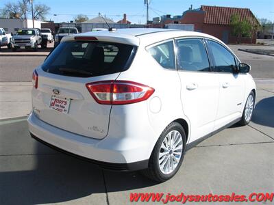 2017 Ford C-MAX Hybrid SE  SE, GAS/HYBRID, 40 MPG, LOW, LOW 42,000 MILES - Photo 33 - North Platte, NE 69101