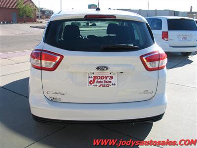 2017 Ford C-MAX Hybrid SE  SE, GAS/HYBRID, 40 MPG, LOW, LOW 42,000 MILES - Photo 32 - North Platte, NE 69101