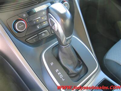 2017 Ford C-MAX Hybrid SE  SE, GAS/HYBRID, 40 MPG, LOW, LOW 42,000 MILES - Photo 23 - North Platte, NE 69101