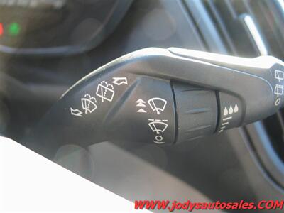 2017 Ford C-MAX Hybrid SE  SE, GAS/HYBRID, 40 MPG, LOW, LOW 42,000 MILES - Photo 12 - North Platte, NE 69101