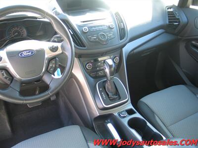 2017 Ford C-MAX Hybrid SE  SE, GAS/HYBRID, 40 MPG, LOW, LOW 42,000 MILES - Photo 7 - North Platte, NE 69101