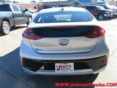 2019 Hyundai IONIQ Plug-in Hybrid  4DR, 1.6L Plug-in Hybrid, 52 MPG - Photo 30 - North Platte, NE 69101