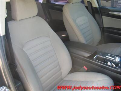 2018 Ford Fusion Hybrid S  S, 2.0L Hybrid I4 188hp, 43 MPG - Photo 22 - North Platte, NE 69101
