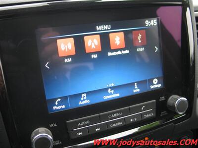 2024 Nissan Frontier SV  SV, Crew Cab, 4WD, 3.8L V6, LOW 23,000 MILES - Photo 17 - North Platte, NE 69101
