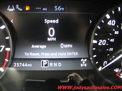2024 Nissan Frontier SV  SV, Crew Cab, 4WD, 3.8L V6, LOW 23,000 MILES - Photo 13 - North Platte, NE 69101