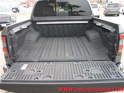 2024 Nissan Frontier SV  SV, Crew Cab, 4WD, 3.8L V6, LOW 23,000 MILES - Photo 32 - North Platte, NE 69101