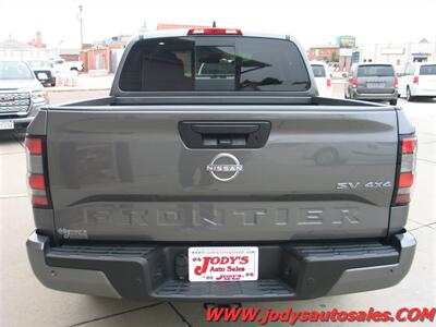 2024 Nissan Frontier SV  SV, Crew Cab, 4WD, 3.8L V6, LOW 23,000 MILES - Photo 36 - North Platte, NE 69101