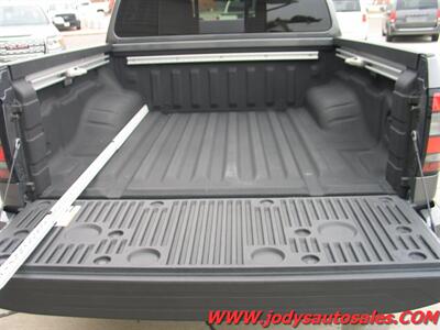 2024 Nissan Frontier SV  SV, Crew Cab, 4WD, 3.8L V6, LOW 23,000 MILES - Photo 31 - North Platte, NE 69101