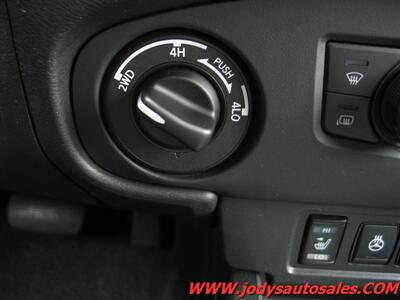 2024 Nissan Frontier SV  SV, Crew Cab, 4WD, 3.8L V6, LOW 23,000 MILES - Photo 20 - North Platte, NE 69101