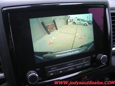2024 Nissan Frontier SV  SV, Crew Cab, 4WD, 3.8L V6, LOW 23,000 MILES - Photo 15 - North Platte, NE 69101