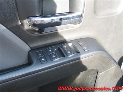 2016 Chevrolet Silverado 2500 Work Truck W/T 2500, 4X4, DOUBLE CAB, LOW,LOW 37,000 MILES - Photo 4 - North Platte, NE 69101