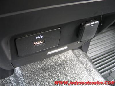 2017 Ford F-250 XL  XL, 2WD, CREW CAB, 41,000 LOW MILES - Photo 17 - North Platte, NE 69101