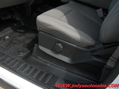 2017 Ford F-250 XL  XL, 2WD, CREW CAB, 41,000 LOW MILES - Photo 4 - North Platte, NE 69101