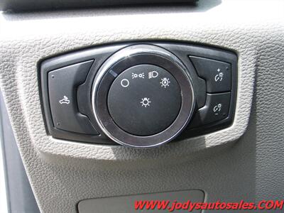 2017 Ford F-250 XL  XL, 2WD, CREW CAB, 41,000 LOW MILES - Photo 6 - North Platte, NE 69101